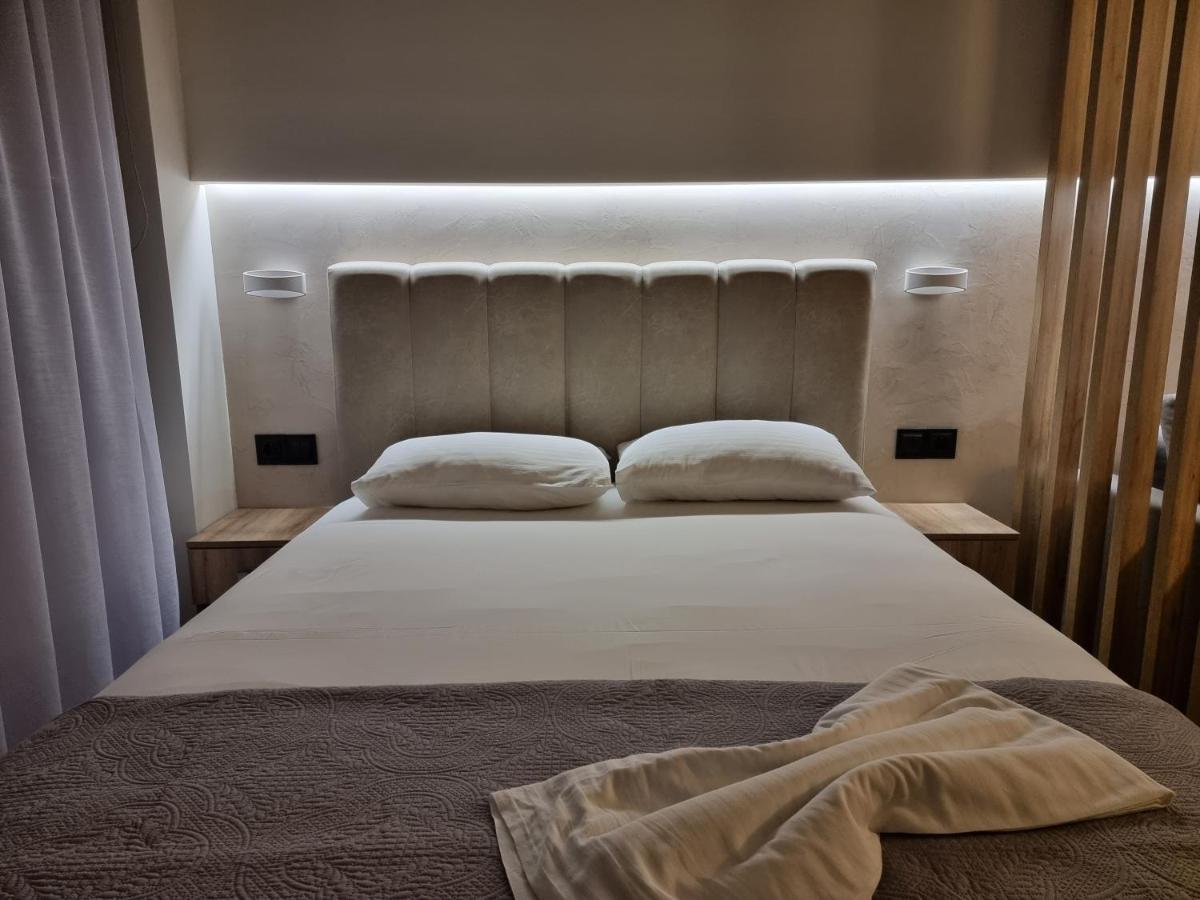 Iris City Center Premium Studio Tesalonika Bagian luar foto
