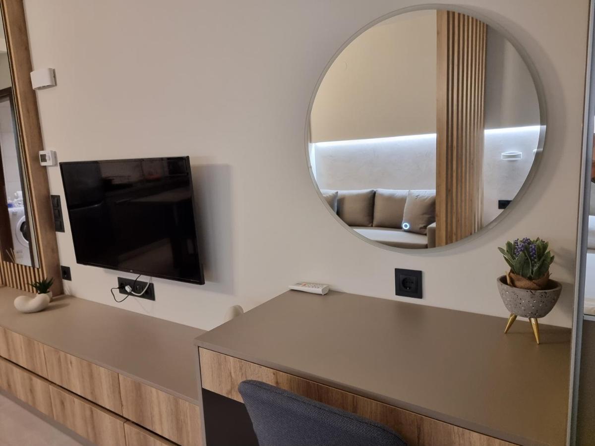 Iris City Center Premium Studio Tesalonika Bagian luar foto