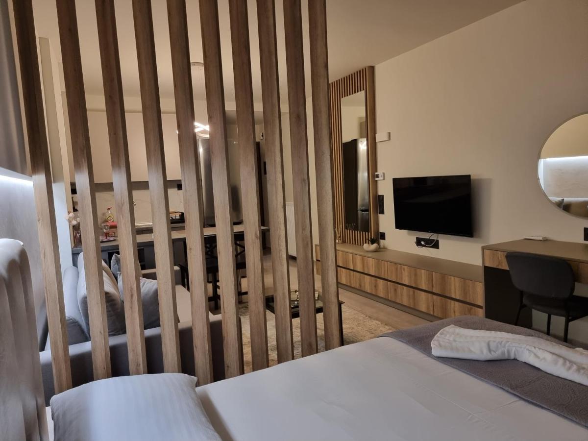 Iris City Center Premium Studio Tesalonika Bagian luar foto