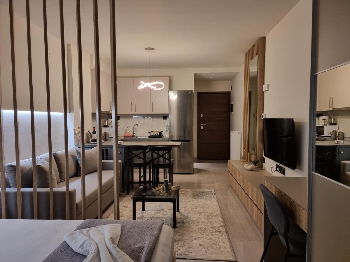 Iris City Center Premium Studio Tesalonika Bagian luar foto